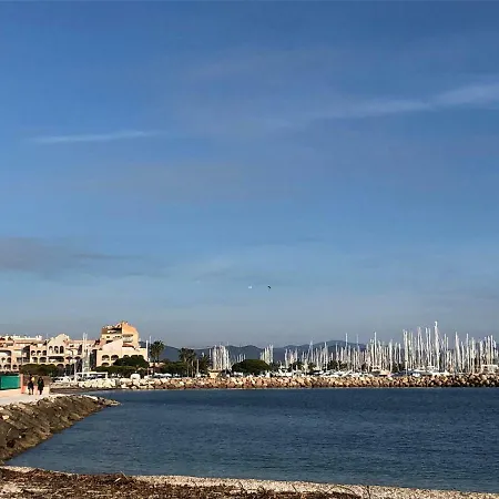 Port Les Palmiers Apartment *